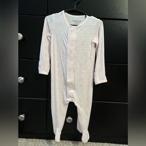 Light pink magnetic me footie